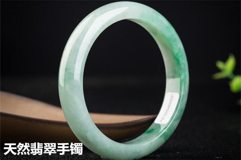 辨别玉石和翡翠